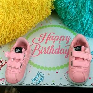 Baby shoes